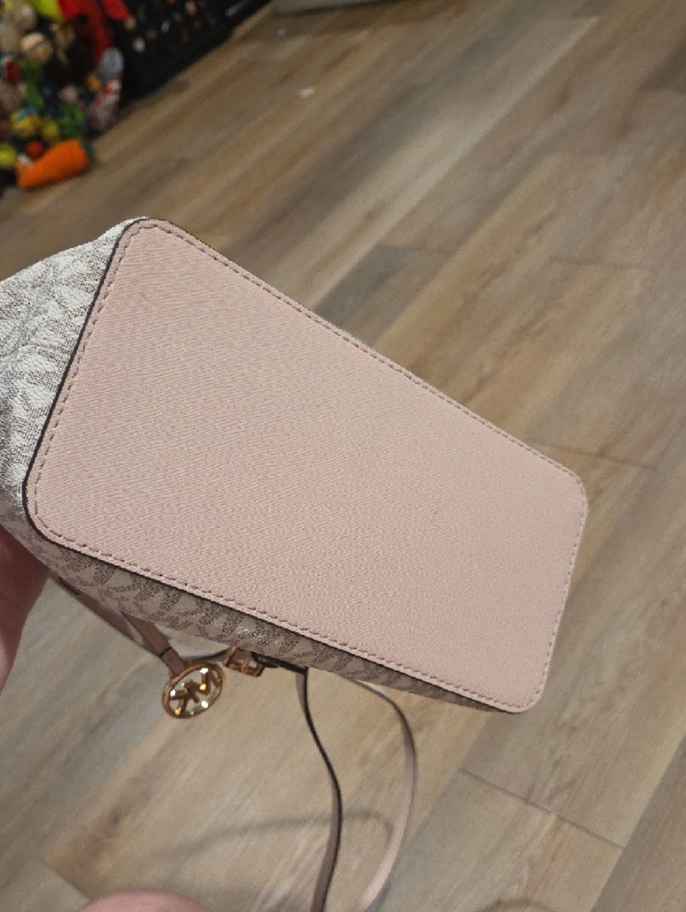 Michael Kors Cream & Pink MK Signature Satchel - Picture 4 of 5
